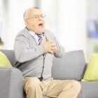 Hartaanval (hartinfarct): symptomen, oorzaak en behandeling