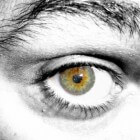 Trillend ooglid: ongewone afleidende beweging bij het oog