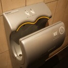 Dyson Airblade  fris handen drogen na toiletbezoek