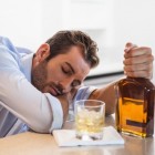 Delirium door alcoholintoxicatie en alcoholonthouding