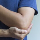 Pijn aan elleboog: oorzaken en symptomen van elleboogpijn