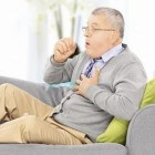 Krakende ademhaling: oorzaken van een reutelende ademhaling