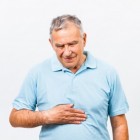 Pijn in bovenbuik: bovenbuikpijn door een overgevoelige maag