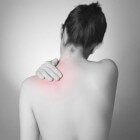 Pijn in de schouder: zeurende of stekende schouderpijn
