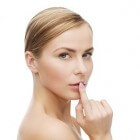 Chronisch kloofje in de lippen: symptomen en behandeling