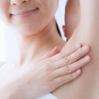 Pijn onder oksel: oorzaken pijn in oksel (schouder of borst)