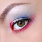 Vettige oogleden: Oorzaken en make-up tips