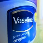 Vaseline: een veelzijdig product voor in en rondom het huis