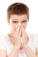 Een verstopte neus of loopneus zijn symptomen van sinusitis. / Bron: PublicDomainPictures, Pixabay