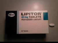 Atorvastatine, oftwel 'lipitor', een veelgebruikt medicijn bij verhoogd cholesterol / Bron: Panthro, Wikimedia Commons (CC BY-SA-3.0)