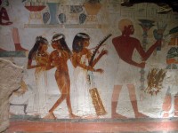 Egyptische jonge vrouwen / Bron: Codex, Wikimedia Commons (CC BY-SA-3.0)