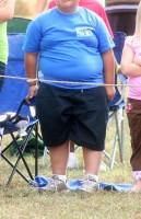 Overgewicht vormt een risicofactor voor rugstijfheid / Bron: Tobyotter, Flickr (CC BY-2.0)