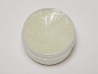 Vochtinbrengende crèmes helpen bij een droge huid / Bron: Kiyok, Wikimedia Commons (CC BY-SA-3.0)