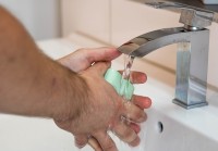 Veelvuldig de handen wassen leidt mogelijk tot irriterende contactdermatitis / Bron: Gentle07, Pixabay