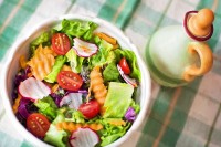 Een gezonde en gevarieerde voeding voorkomt voedingstekorten die mogelijk leiden tot trillingen / Bron: Jill111, Pixabay