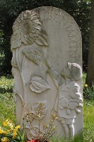 Het graf van een kind in Horton, Northamptonshire (Groot-Brittannië) / Bron: Brookie, Wikimedia Commons (CC BY-SA-3.0)