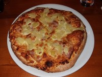 Pizza Hawaï / Bron: Weetjesman, Wikimedia Commons (CC BY-SA-4.0)