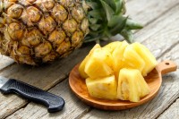 Pijnlijke tong door ananas / Bron: MSPT/Shutterstock.com