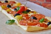 Olijven op een pizza / Bron: Romi, Pixabay