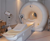 Een voorbeeld van een MRI-scanner. / Bron: Jan Ainali, Wikimedia Commons (CC BY-3.0)