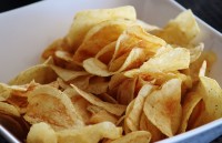 Het geluid van chips etende mensen kan leiden tot irritatie. / Bron: Counselling, Pixabay